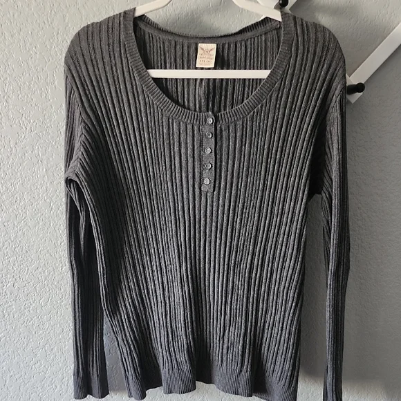 Gray Ribbed Sweater - Picture 2 of 7